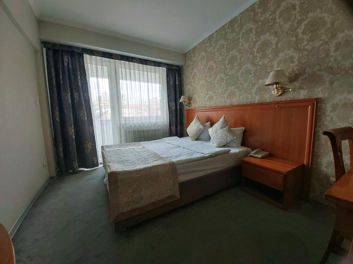 Astana International Hotel Alma-Ata Exteriör bild