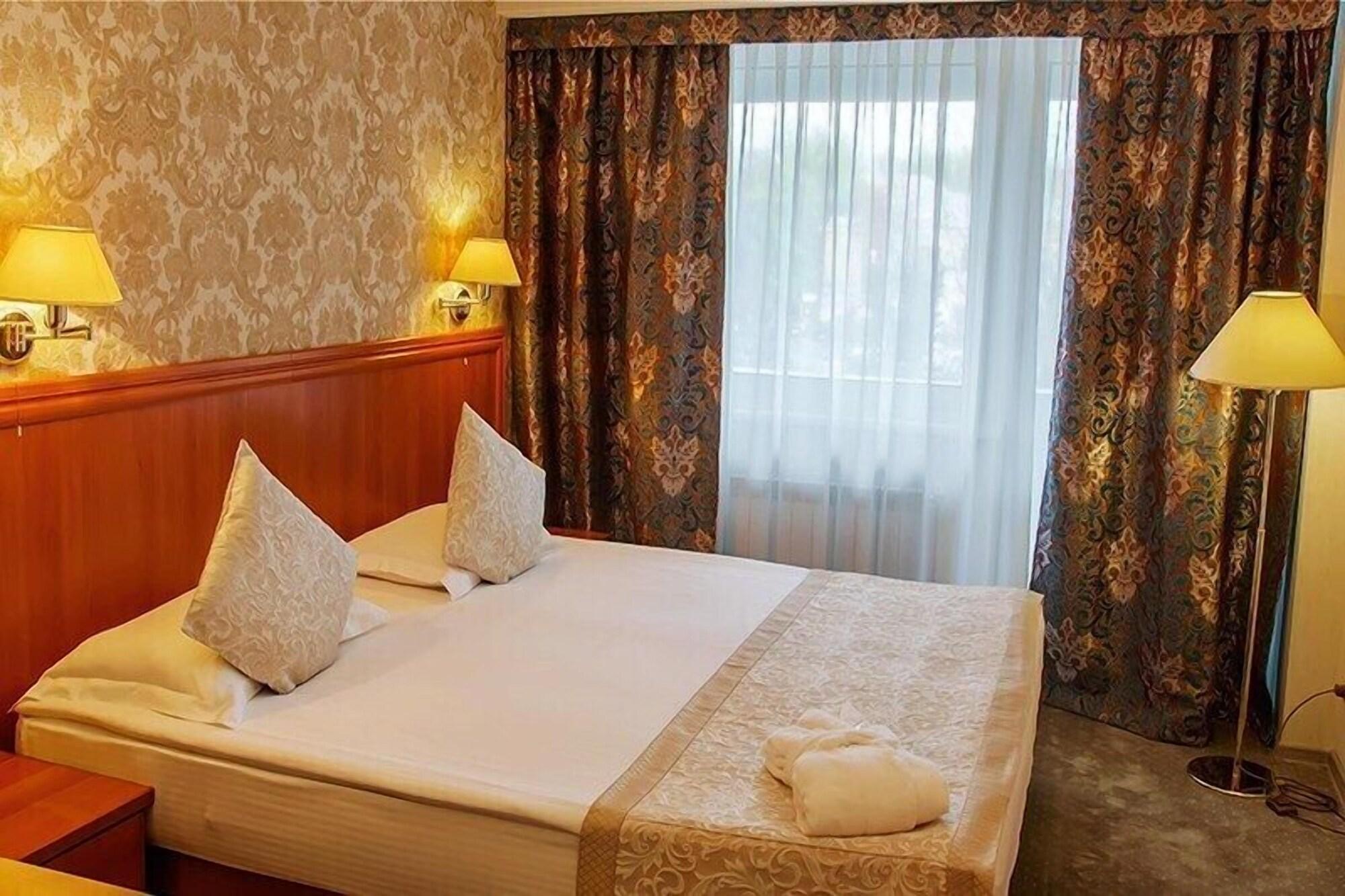 Astana International Hotel Alma-Ata Exteriör bild